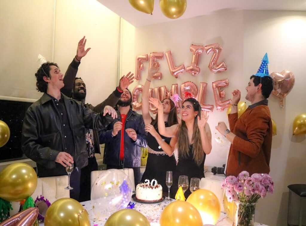 feliz cumple adriana gif
