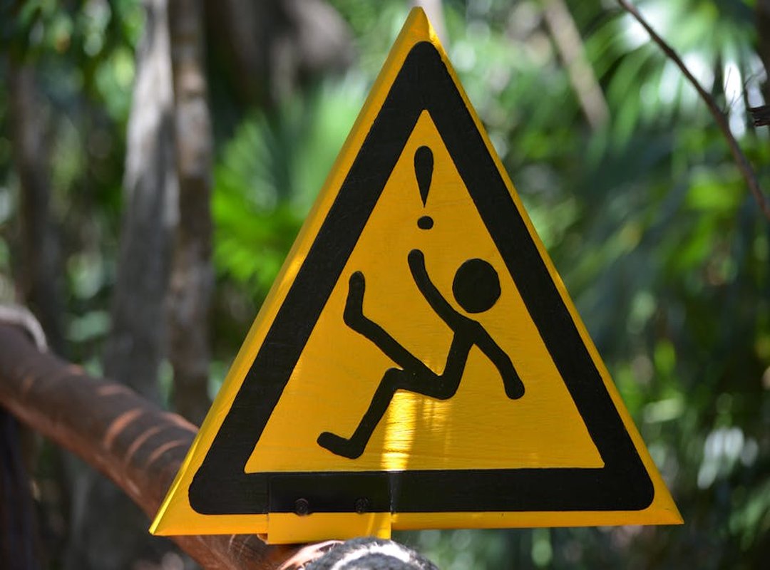 Warning Signs: How to Spot Fake 'Young Paradise' Invites